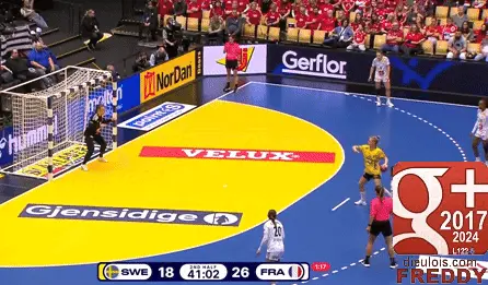 HANDBALL GOALKEEPER LAURA GLAUSER PETIT-DIEULOIS