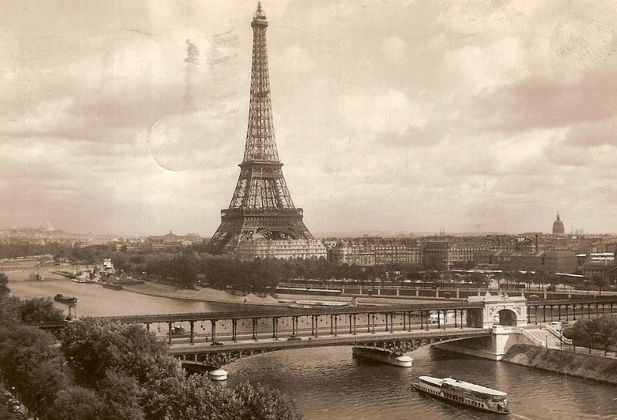 EIFFEL TOWER PARIS FRANCE